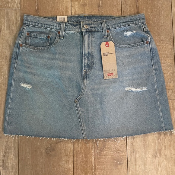 Levi's Dresses & Skirts - Levi’s High-Rise Decon Denim Jean Skirt Sz 16/33 Light-Medium Wash NWT Y2K Look